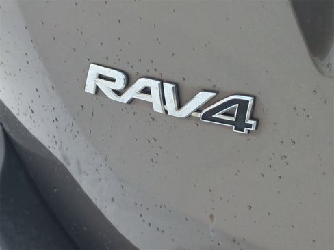 Used 2014 Toyota RAV4 Limited image 12