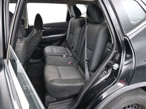 Used 2018 Nissan Rogue S image 25