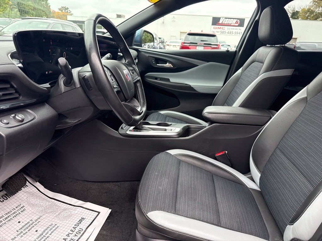 Used 2025 Buick Envista Preferred w/ Convenience I Package FWD image 9