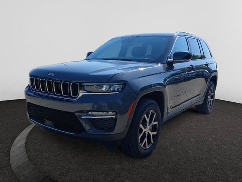 Used 2025 Jeep Grand Cherokee Limited AWD/4WD image 1