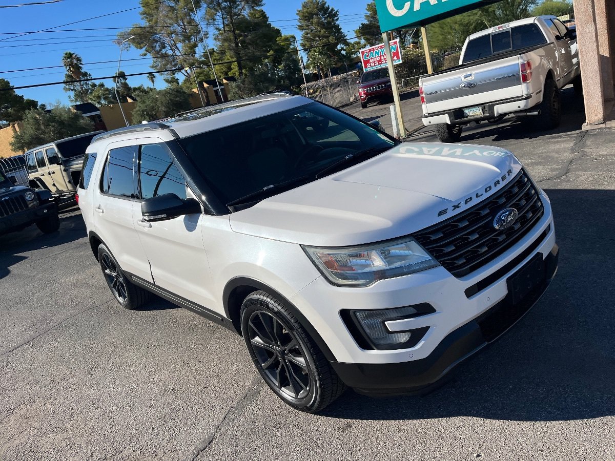 Used 2017 Ford Explorer XLT w/ Equipment Group 202A FWD image 51
