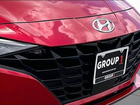 Used 2023 Hyundai Elantra SEL w/ Convenience Package FWD image 26