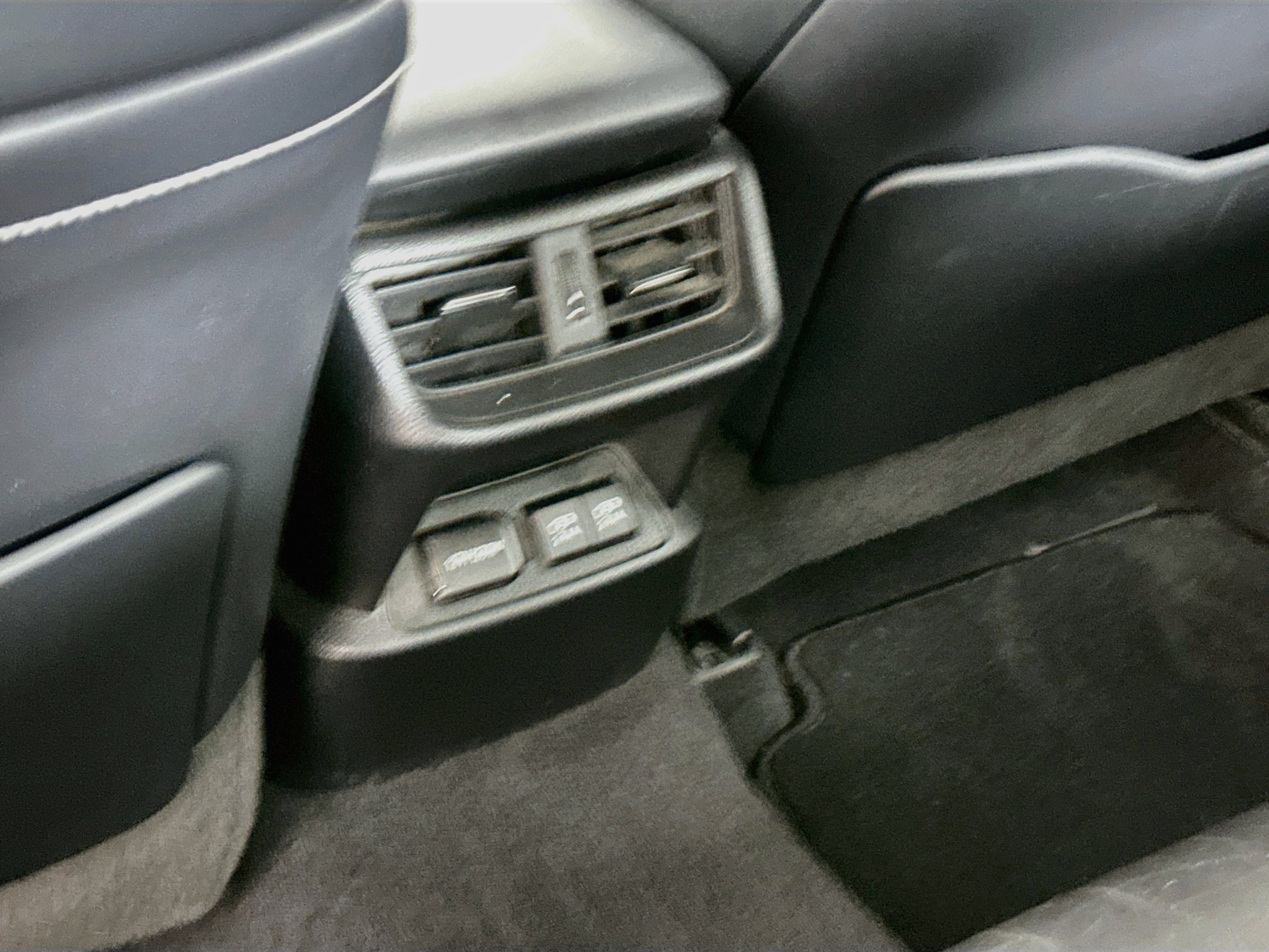 Used 2019 Lexus ES 300h w/ Accessory Package 2 FWD image 29