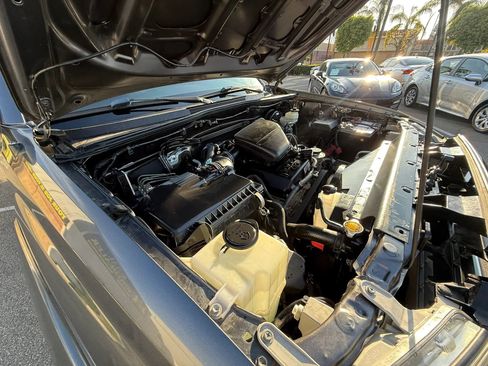 Used 2015 Toyota Tacoma PreRunner w/ SR5 Package image 36