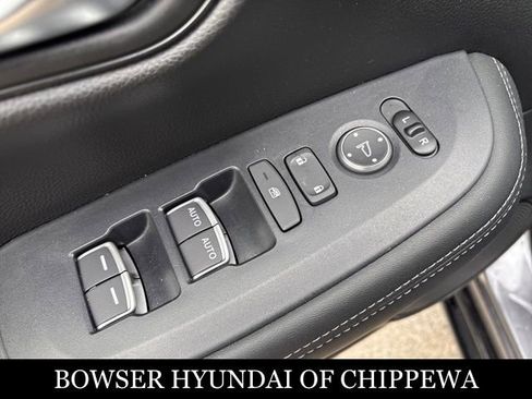 Used 2024 Honda HR-V EX-L image 13