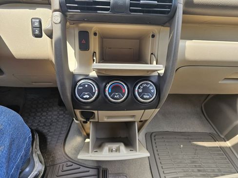 Used 2005 Honda CR-V EX image 19