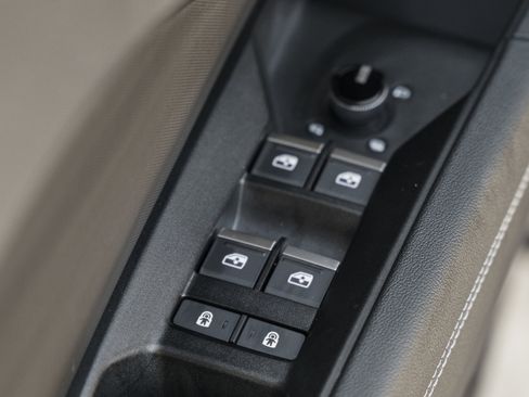 Used 2023 Audi Q4 e-tron Premium Plus w/ Premium Plus image 23