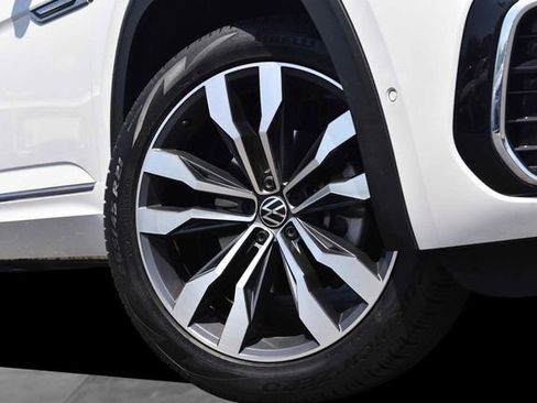 Certified 2023 Volkswagen Atlas Cross Sport SEL Premium R-Line AWD/4WD image 3
