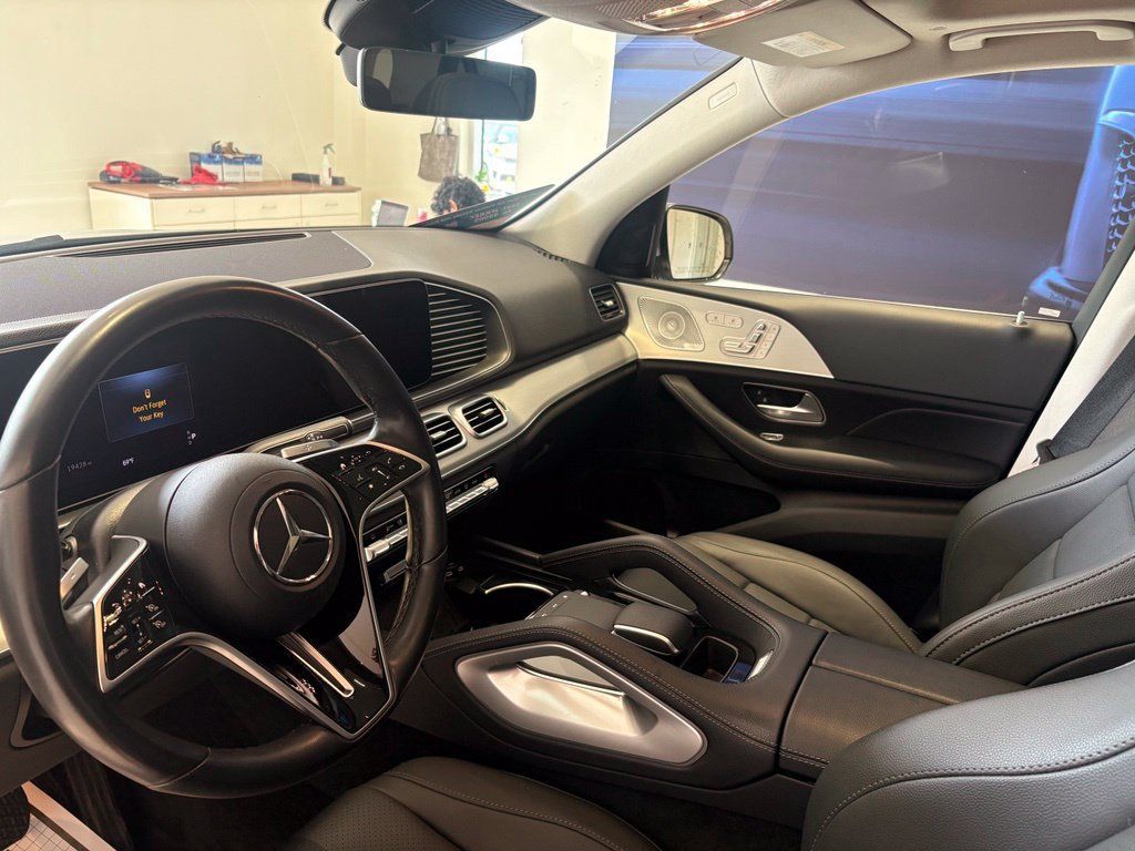 Used 2024 Mercedes-Benz GLE 350 4MATIC image 13