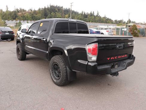 Used 2016 Toyota Tacoma Limited w/ Towing Package AWD/4WD image 7