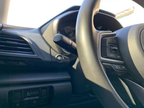 Used 2019 Subaru Crosstrek 2.0i Premium w/ Moonroof Package image 25