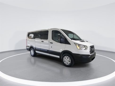 Used 2019 Ford Transit 150 XLT image 2
