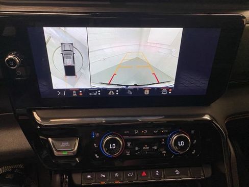 Used 2024 GMC Sierra 1500 AT4 w/ Technology Package AWD/4WD image 6