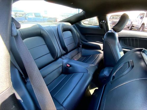 Used 2016 Ford Mustang Premium image 20