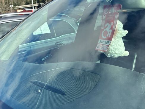 Used 2015 Mercedes-Benz GL 450 4MATIC w/ Parking Assist Package image 5