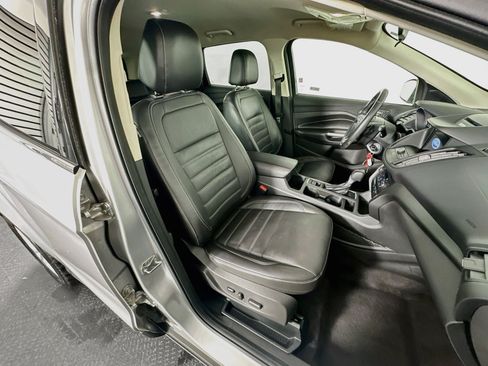 Used 2017 Ford Escape SE w/ SE Leather Comfort Package FWD image 30