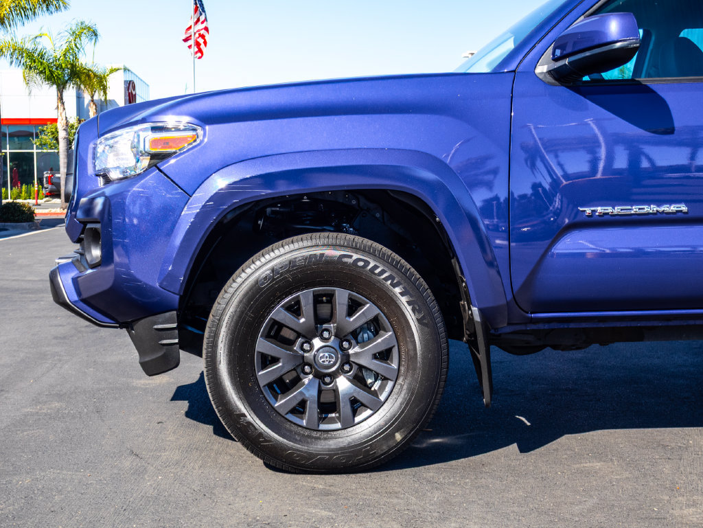Used 2022 Toyota Tacoma SR5 RWD image 5