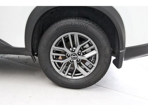 Certified 2025 Nissan Rogue S FWD image 27