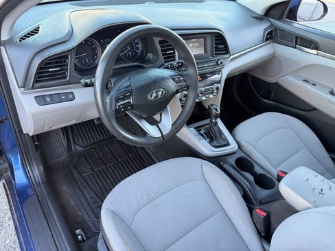 Used 2020 Hyundai Elantra SE FWD image 20