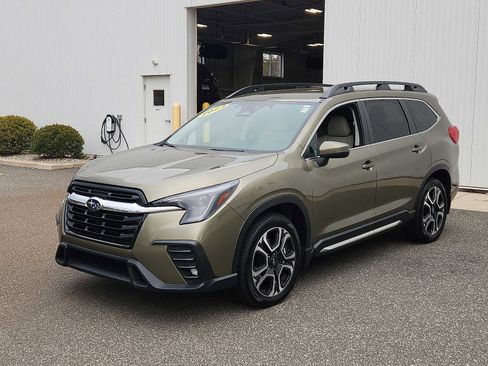 Used 2023 Subaru Ascent Limited image 3
