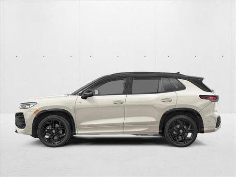 New 2026 Volkswagen Tiguan SE R-Line FWD image 3