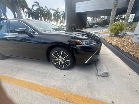 Used 2024 Lexus ES 350 w/ Premium Package FWD image 8