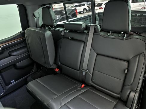 Used 2023 GMC Sierra 1500 Denali AWD/4WD image 16