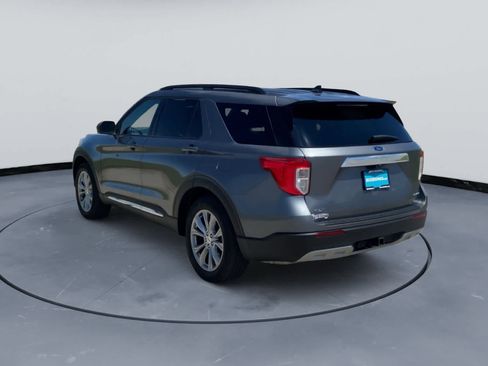 Used 2023 Ford Explorer XLT w/ Equipment Group 202A AWD/4WD image 8