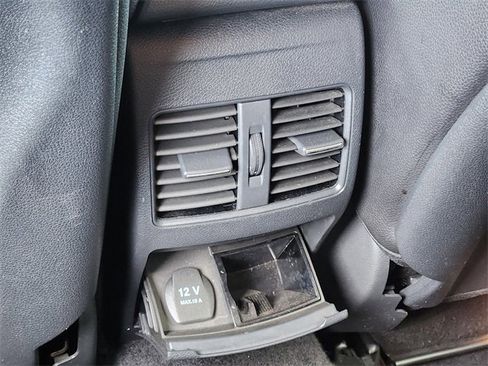 Used 2018 Mercedes-Benz GLA 250 image 29