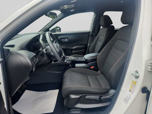 Used 2024 Honda HR-V Sport image 10
