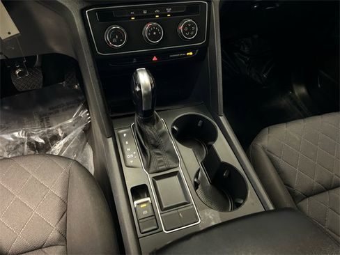 Used 2018 Volkswagen Atlas S image 26