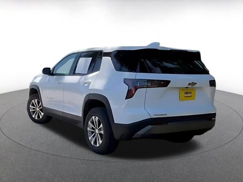 Used 2025 Chevrolet Equinox LT FWD image 8