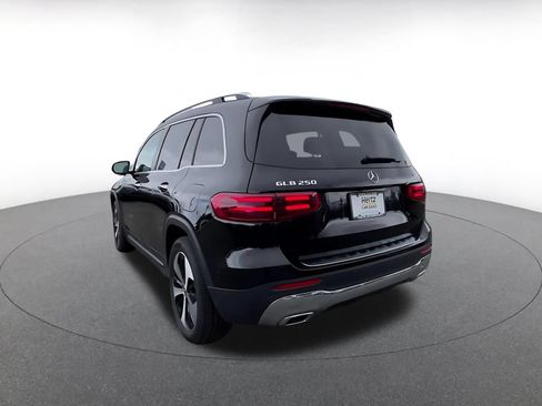 Used 2025 Mercedes-Benz GLB 250 image 11