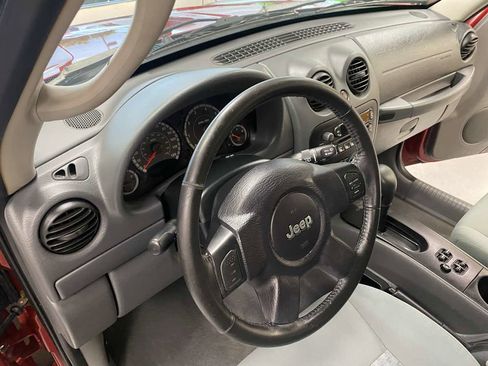 Used 2007 Jeep Liberty Sport image 10
