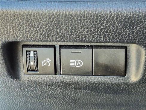 Used 2023 Toyota RAV4 XLE FWD image 12