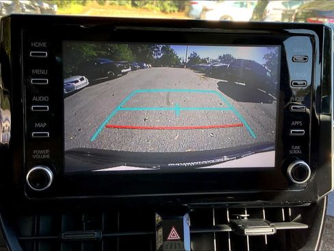 Used 2020 Toyota Corolla LE FWD image 24