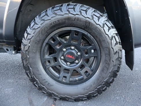 Used 2020 Toyota 4Runner TRD Off-Road AWD/4WD image 42