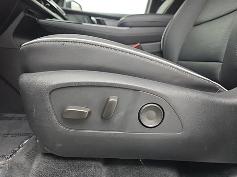 Certified 2025 Buick Enclave Sport Touring w/ Power Package image 24