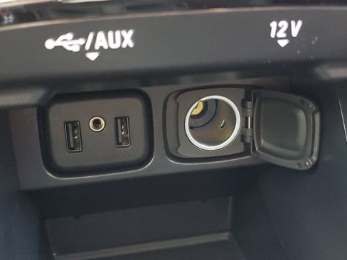 Used 2022 Buick Encore Preferred w/ Safety Package FWD image 28