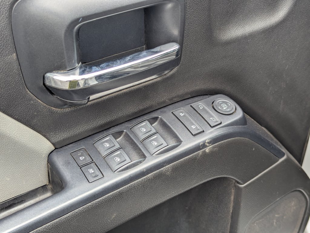 Used 2018 Chevrolet Silverado 1500 W/T w/ Trailering Package AWD/4WD image 16