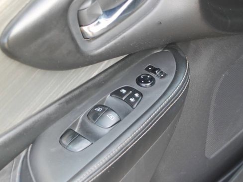 Used 2015 Nissan Murano SV AWD/4WD image 10