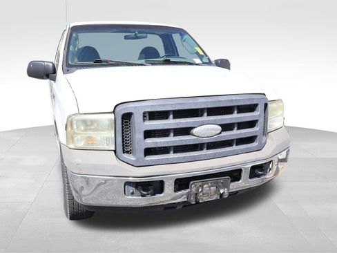 Used 2005 Ford F250 2WD Regular Cab Super Duty image 7