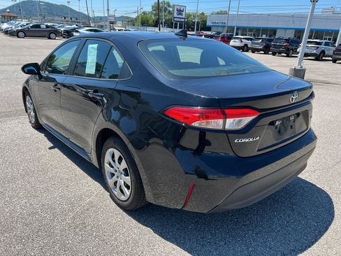 Used 2023 Toyota Corolla LE FWD image 7