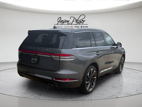 Used 2023 Lincoln Aviator Reserve w/ Equipment Group 201A AWD/4WD image 3