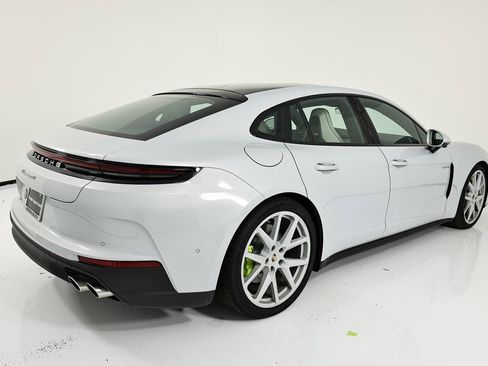 New 2026 Porsche Panamera 4 image 14