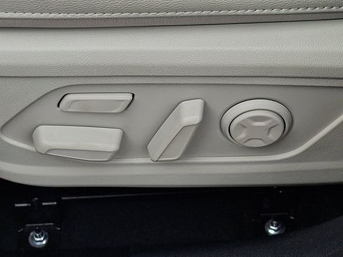 Certified 2025 Kia Sorento SX Prestige image 26