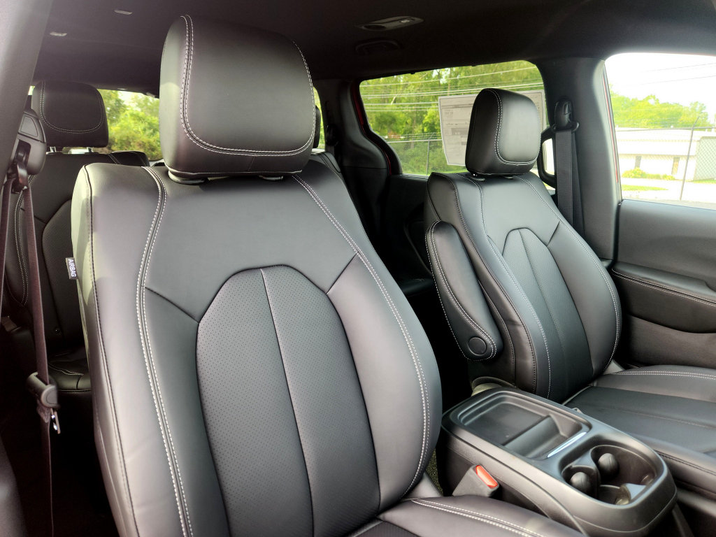 New 2027 Chrysler Pacifica Select FWD image 43