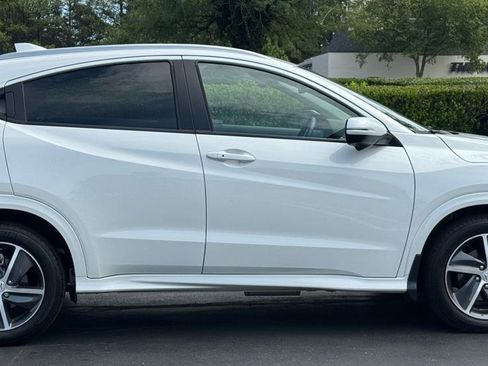 Used 2019 Honda HR-V Touring image 6