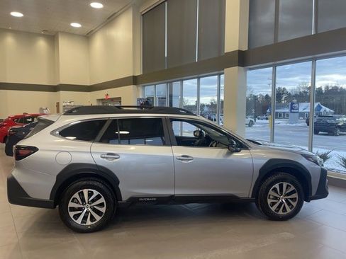 New 2025 Subaru Outback Premium image 4