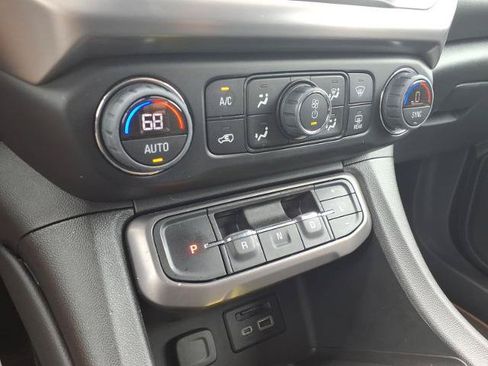 Used 2023 GMC Acadia AT4 AWD/4WD image 27